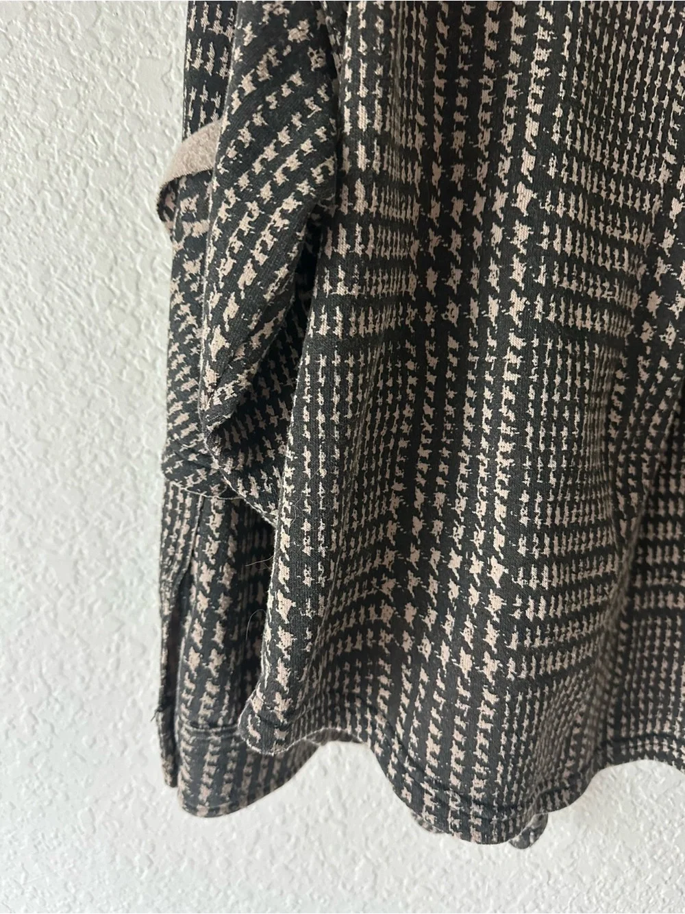 Vintage Havana Plaid Shacket - Black & Tan Button-Up Jacket - Size Medium